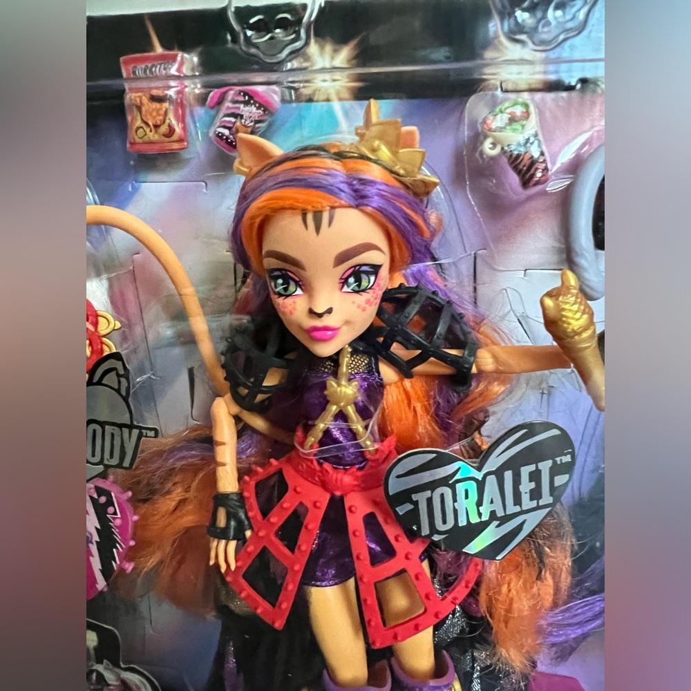 Monster High Dolls, the Hissfits Band 3-Pack - Picture 3 of 9